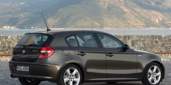 Comment remplacer les injecteurs d'une BMW Série 1 118 d 143 CV N47 ?